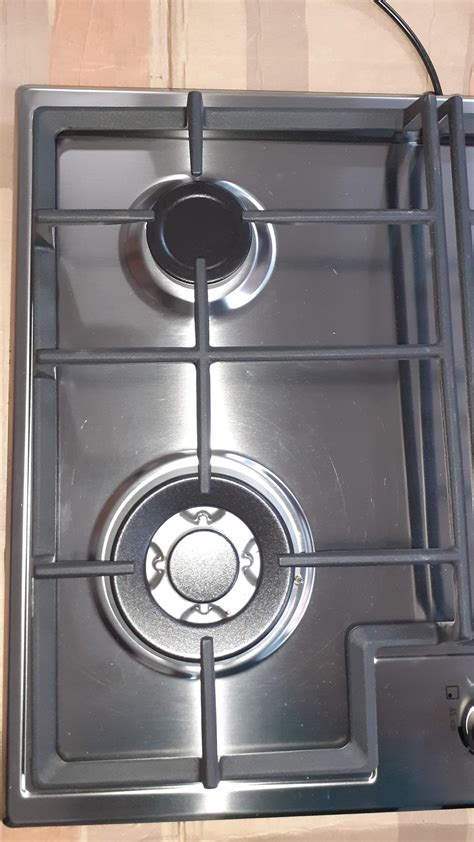 how to turn on a zanussi gas hob